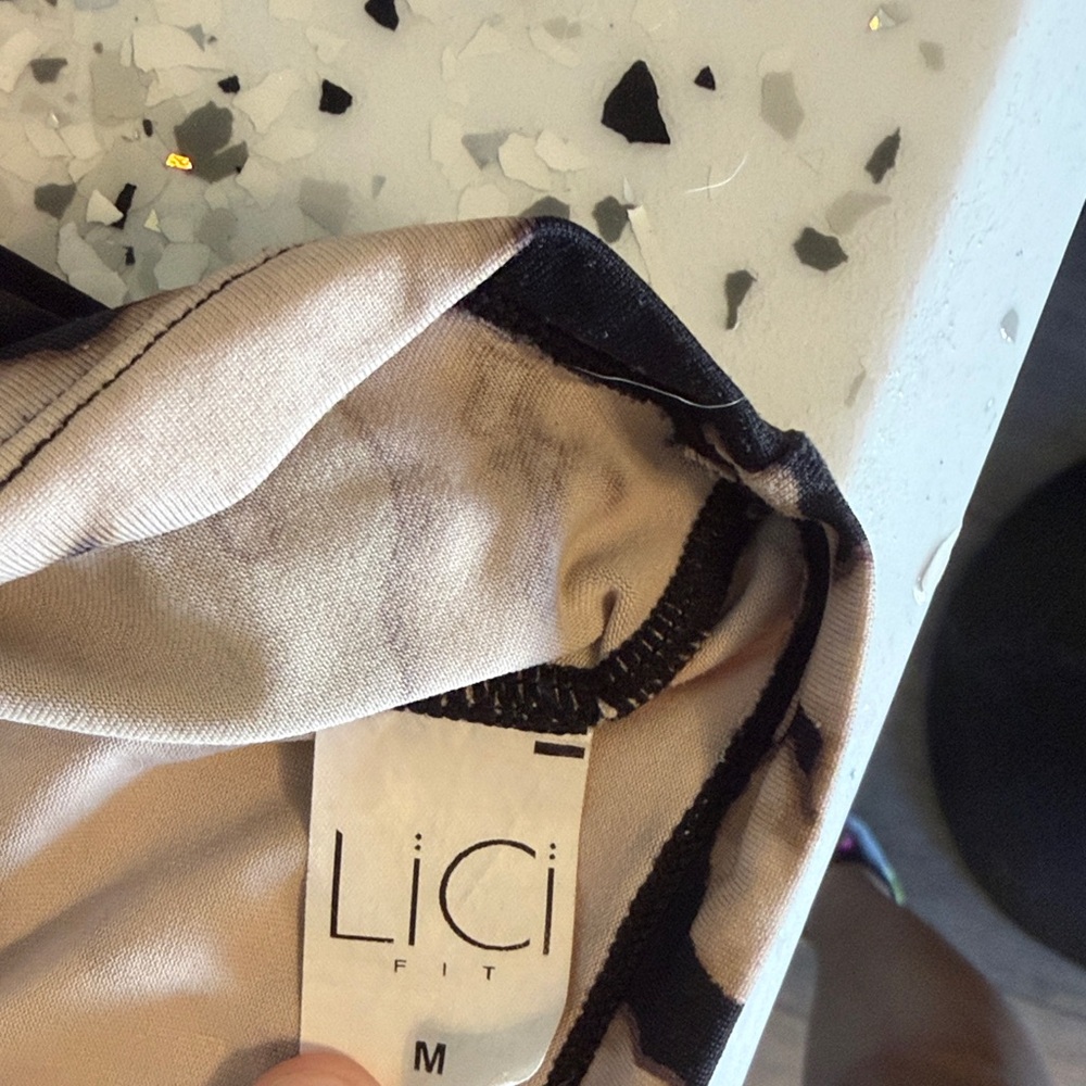 Stylish Black and Tan Women's Crop Top - Picture 2 of 2